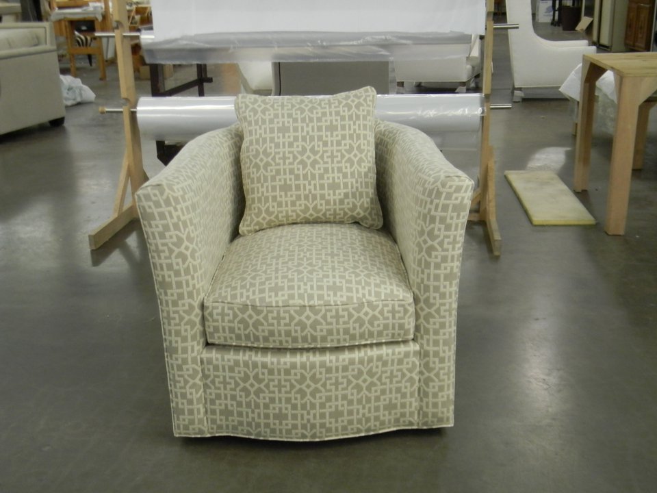 HF-214 - Swivel Chair, Barrel Back