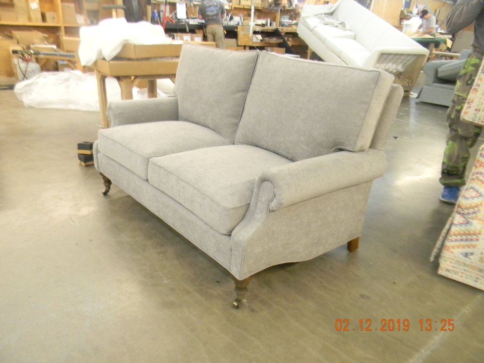 HF-3900 LS - Loveseat, Curve Back Roll A.